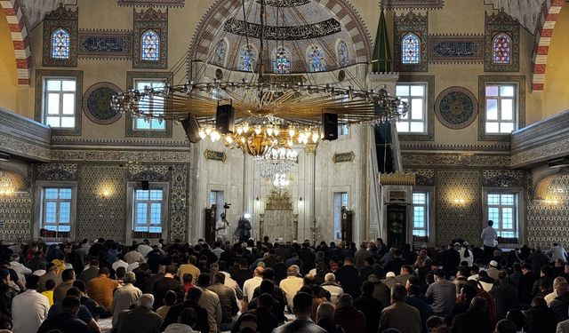 Diyarbakır ve çevre illerde bayram namazı kılındı