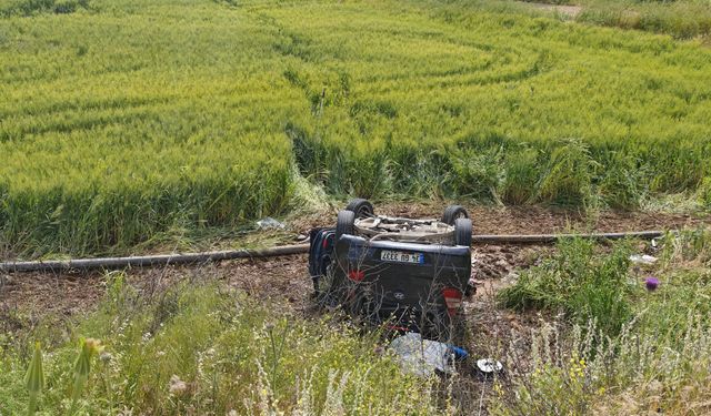 Diyarbakır'da iki otomobilin çarpıştığı kazada 1 kişi öldü, 4 kişi yaralandı