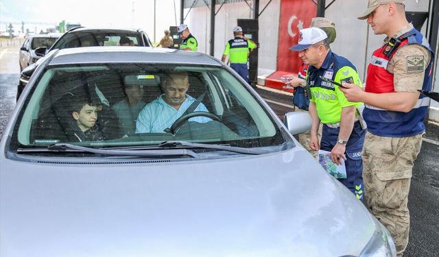 Diyarbakır'da Kurban Bayramı öncesi trafik uygulaması yapıldı