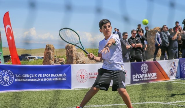 Diyarbakır'da 'Zerzevan Cup 2. Türkiye Tenis Fedarasyonu Bahar Kupası'nın tanıtımı yapıldı