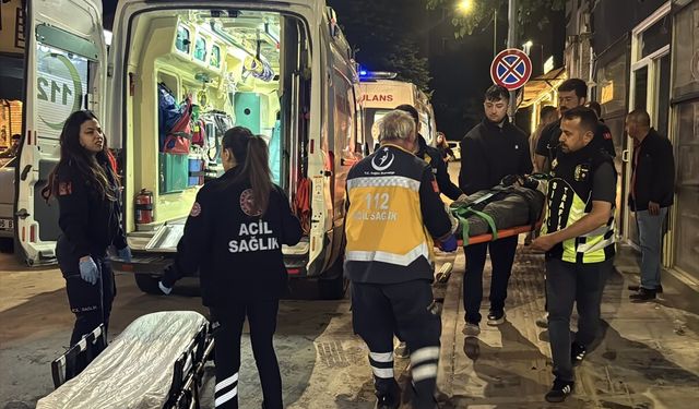 Edirne'de 2 kişinin yaralandığı kaza güvenlik kamerasına yansıdı