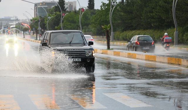Edirne'de sağanak etkili oldu