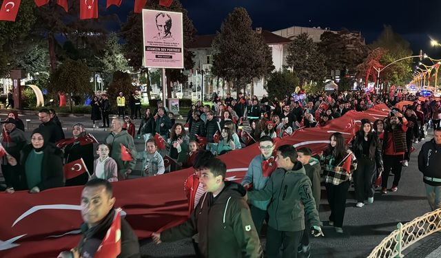 Erzincan'da 19 Mayıs için fener alayı düzenlendi
