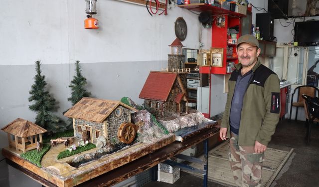 Erzincan'da emekli elektrik ustası doğadan topladığı taşlarla minyatür evler yapıyor