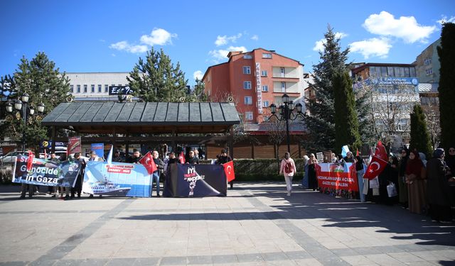 Erzurum'da Küresel Sumud Filosu'na destek verildi