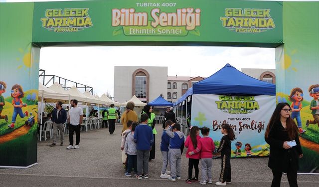 Erzurum'da öğrenciler 'Gelecek Tarımda Festivali'nde tarım teknolojileriyle buluştu