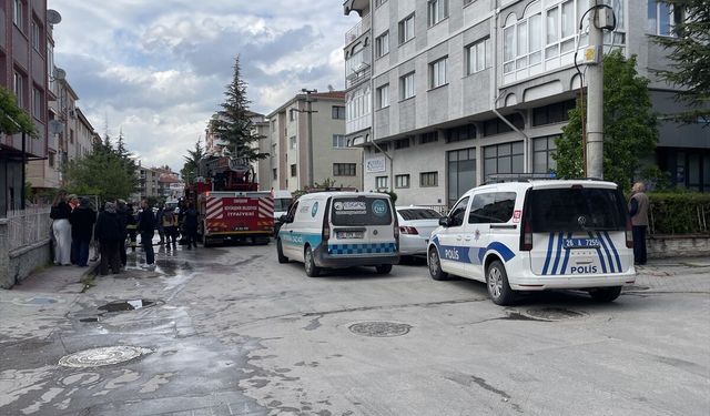 Eskişehir'deki evde çıkan yangında dumandan etkilenen kadın öldü