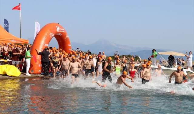Fethiye'de Uluslararası Göcek Açık Su Yüzme Yarışması başladı
