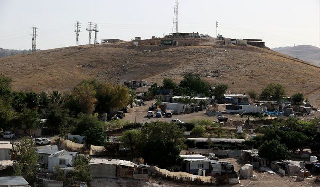Filistinli yetkili, Han el-Ahmer köyünün zorla boşaltılmasının Batı Şeria'yı bölme amacı taşıdığını söyledi