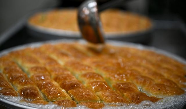 Gaziantepli baklavacılarda Kurban Bayramı öncesinde tatlı telaşı başladı