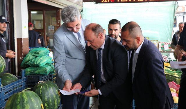 Gaziantep'te Kurban Bayramı öncesi sebze meyve halinde denetim yapıldı