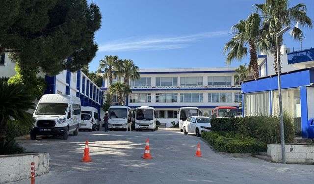 GÜNCELLEME 2 - İzmir'de Güzelbahçe Belediyesine yönelik operasyonda Belediye Başkanı ve 1 şüpheli tutuklandı
