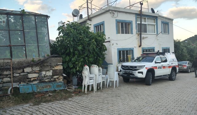 GÜNCELLEME - Mersin'de evde fenalaşmaları sonucu ölen 2 kardeşin cenazeleri defnedildi