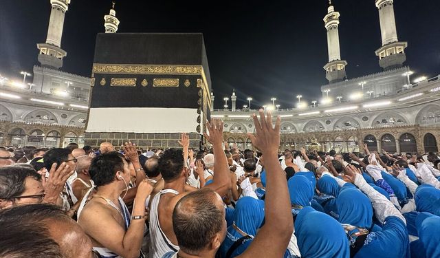 Hacı adayları Arafat öncesi ibadetlerini sürdürüyor