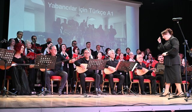 Halk Eğitim Merkezi'nde aldıkları müzik eğitiminin ardından konser verdiler