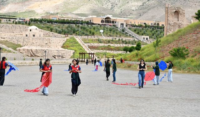 Hasankeyf'te 'Havacılık Festivali' düzenlendi