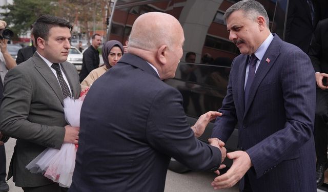 İçişleri Bakanı Çiftçi, Erzurum'da ziyaretlerde bulundu