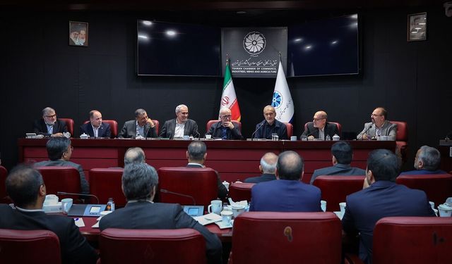İran Cumhurbaşkanı: 'Askeri hedeflerine ulaşamayan düşman, ülkenin ekonomisini zedelemeye çalışıyor'