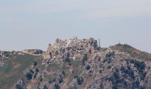 İsrail ordusu, Lübnan'da Litani Nehri'nin kuzeyinde yer alan stratejik tepedeki kaleyi işgal etti