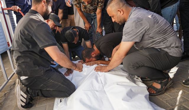 İsrail'in ateşkese rağmen bayramın Gazze'de düzenlediği saldırıda 3 kişi hayatını kaybetti