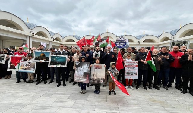 İsrail'in Küresel Sumud Filosu'na saldırısı Bilecik ve Çanakkale'de protesto edildi