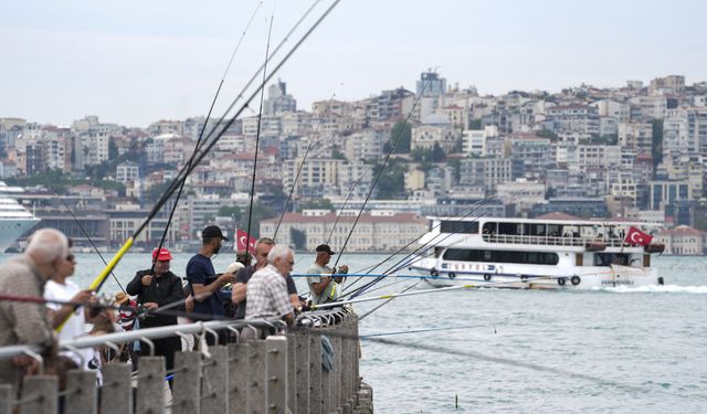 İstanbullular tatilin son gününde sahillerde yoğunluk oluşturdu