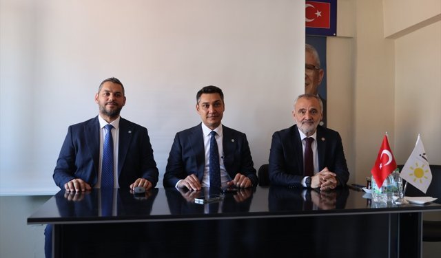 İYİ Parti Genel Başkan Yardımcısı Akdoğan Edirne'de partililerle bir araya geldi