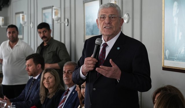 İYİ Parti Genel Başkanı Dervişoğlu, İzmir'de şehit anneleriyle buluştu