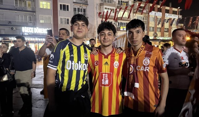 İzmir ve çevre illerde Galatasaray'ın şampiyonluğu kutlanıyor