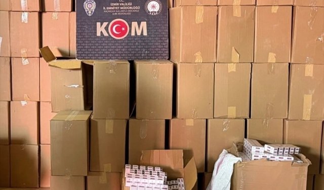 İzmir'de 1 milyon 850 bin dolu makaron ele geçirildi