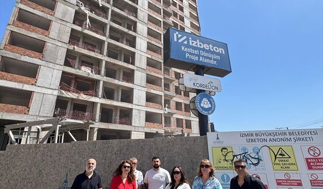 İzmir'de kentsel dönüşüm projesi hak sahipleri evlerinin teslim edilmesini bekliyor