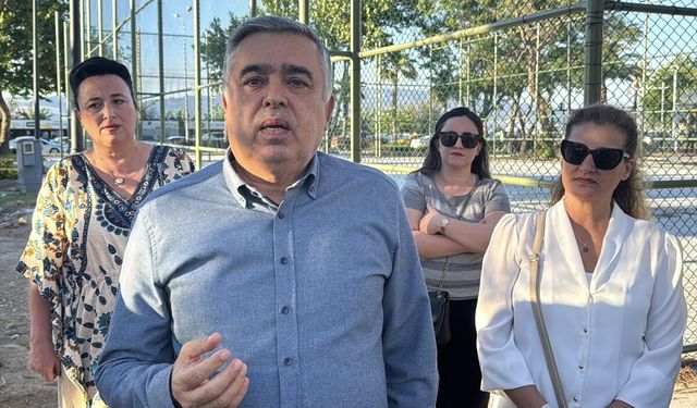 İzmir'de tenis kortu için ağaç kesilmesine tepki