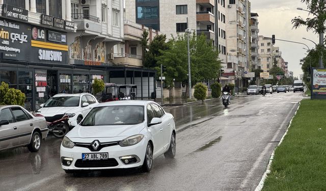 Kahramanmaraş ve Kilis'te sağanak etkili oldu