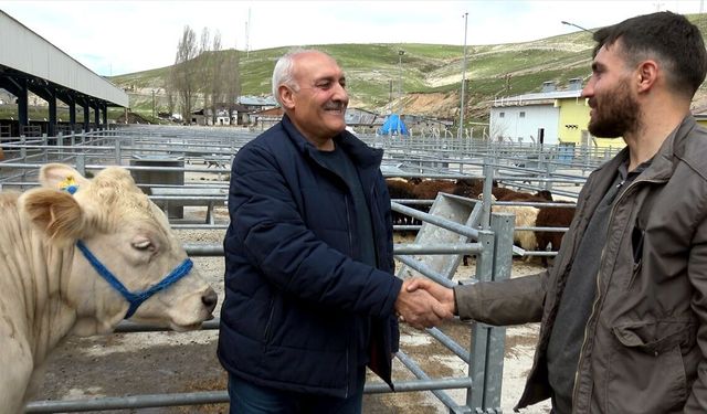 Kars'ta canlı hayvan pazarlarındaki hareketlilik artmaya başladı