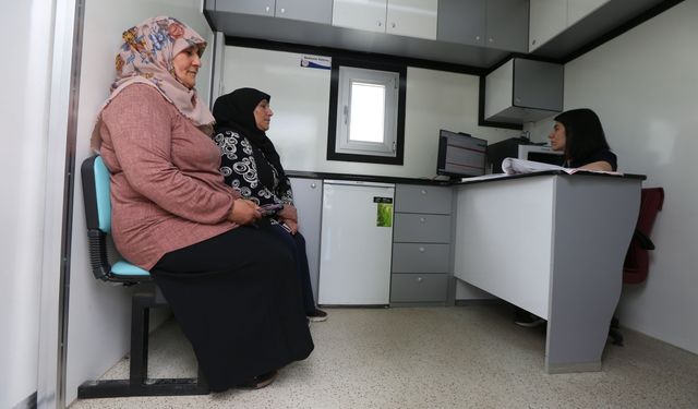 Kars'ta sağlık ekipleri kanserde erken teşhis için köy köy geziyor