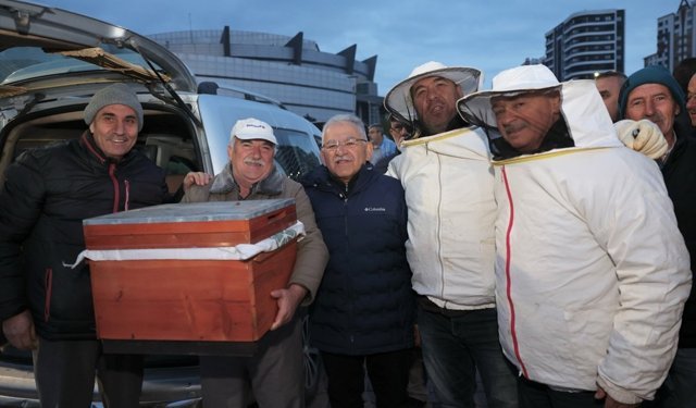 Kayseri'de 750 üreticiye 1500 arılı kovan dağıtıldı