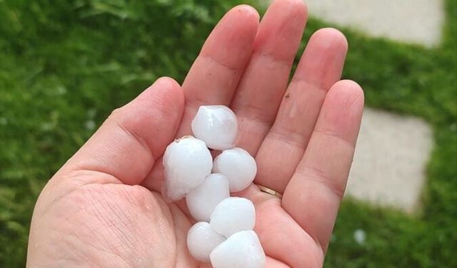 Kayseri'de dolu etkili oldu