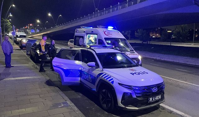 Kayseri'de kuzenler arasında çıkan bıçaklı kavgada 1 kişi yaralandı