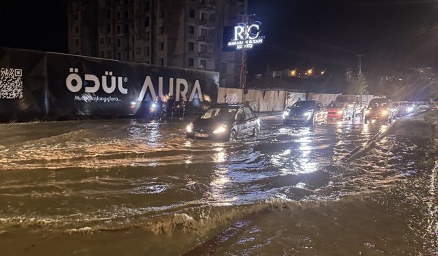 Kayseri'de sağanak etkili oldu