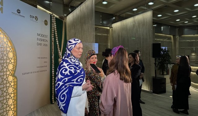 Kazan'da 'Modest Fashion Day' defilesi düzenlendi