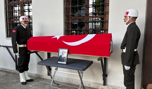 Kıbrıs gazisi Mehmet Özbek, Sakarya'da son yolculuğuna uğurlandı