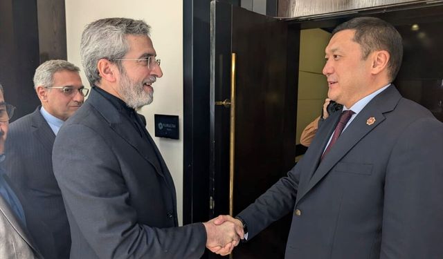 Kırgızistan ve İran güvenlik konseyi yetkilileri Bişkek'te görüştü