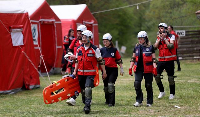 Kırklareli'nde UMKE personeline arama kurtarma eğitimi verildi