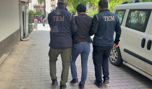Kırşehir'de terör örgütü DEAŞ operasyonunda 5 şüpheli yakalandı