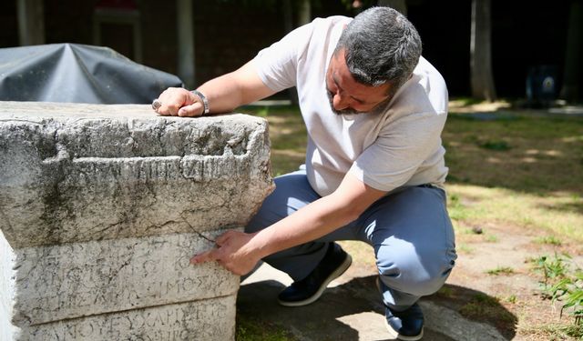 Kocaeli'de 5 asırlık ibadet merkezindeki 1800 yıllık sunak taşı tarihe ışık tutuyor