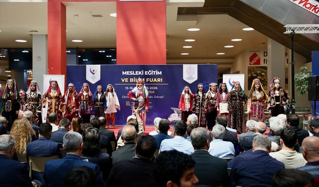 Kocaeli'de sanayiciler ve öğrenciler fuarda buluştu