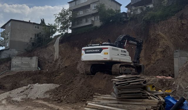 Kocaeli'de toprak kayması nedeniyle 5 bina tahliye edildi