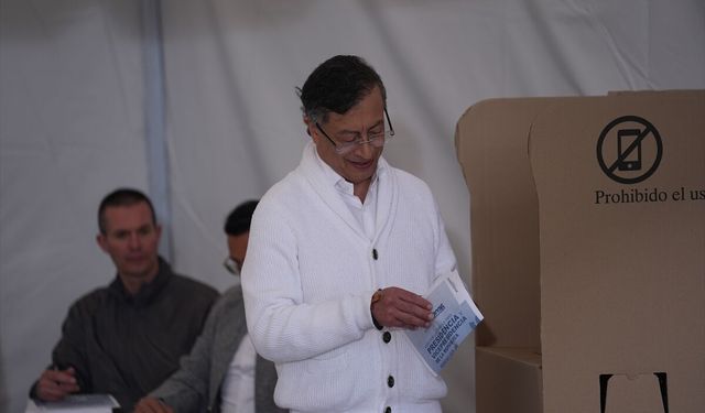 Kolombiya'da halk, cumhurbaşkanı seçimi için sandık başında