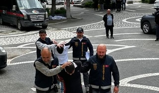 Konya'da araçlarında uyuşturucu ele geçirilen 2 şüpheli tutuklandı