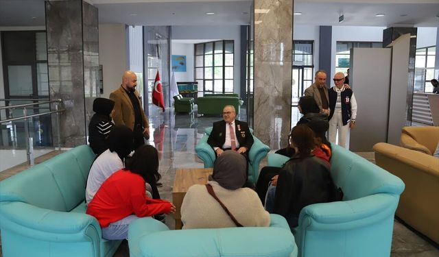 Konya'da huzurevi sakinleri çocuk ve gençlere 'eski bayramları' anlattı